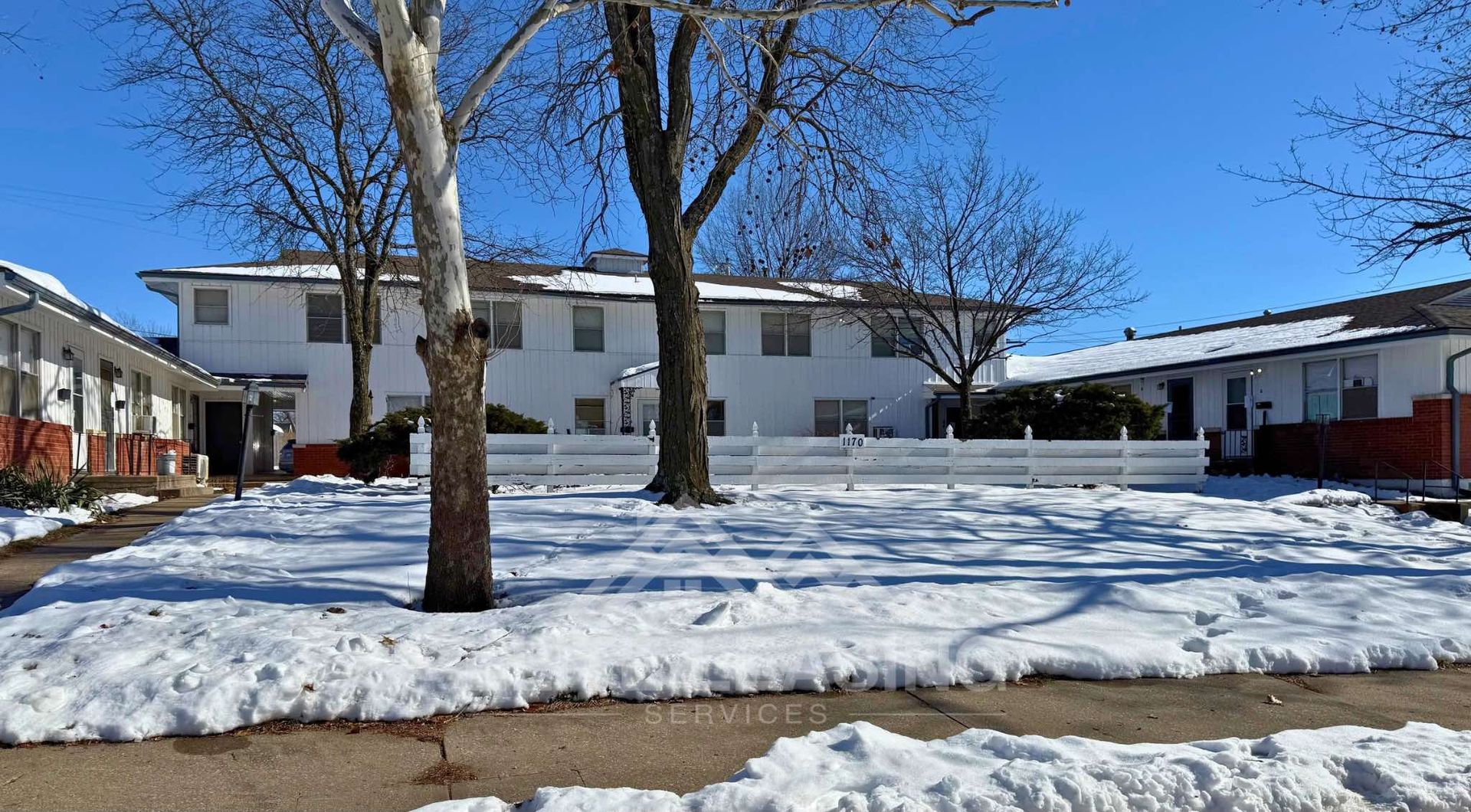 Topeka Apartment: 1170 SW Woodhull