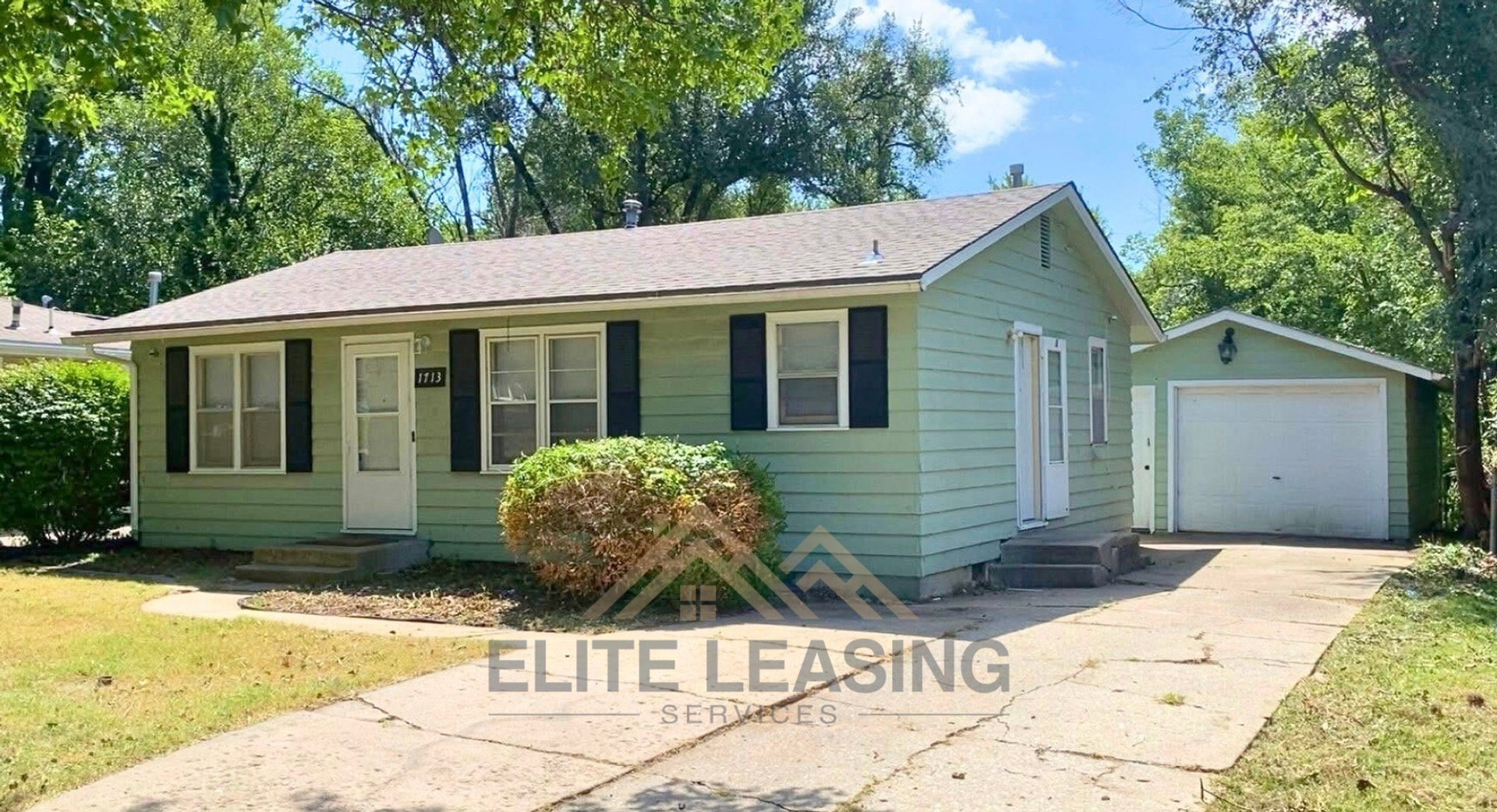 Topeka House: 1713 SE Sage St.