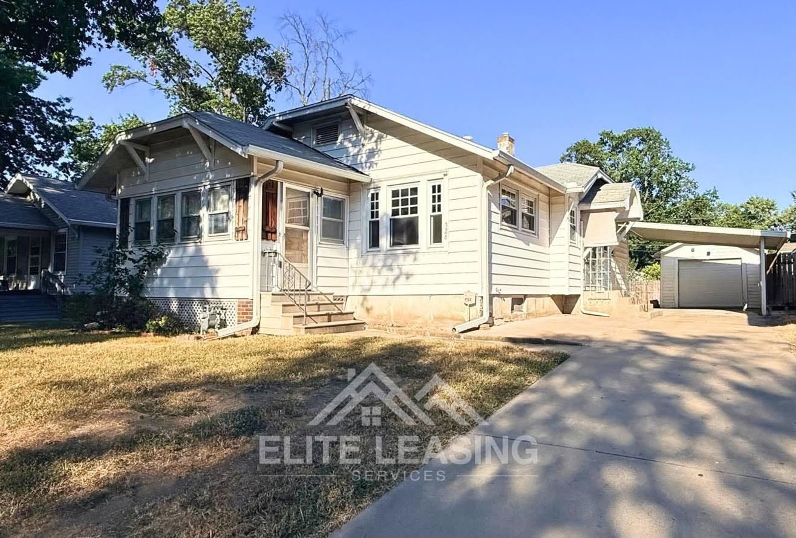 Topeka House: 326 SW Courtland Ave