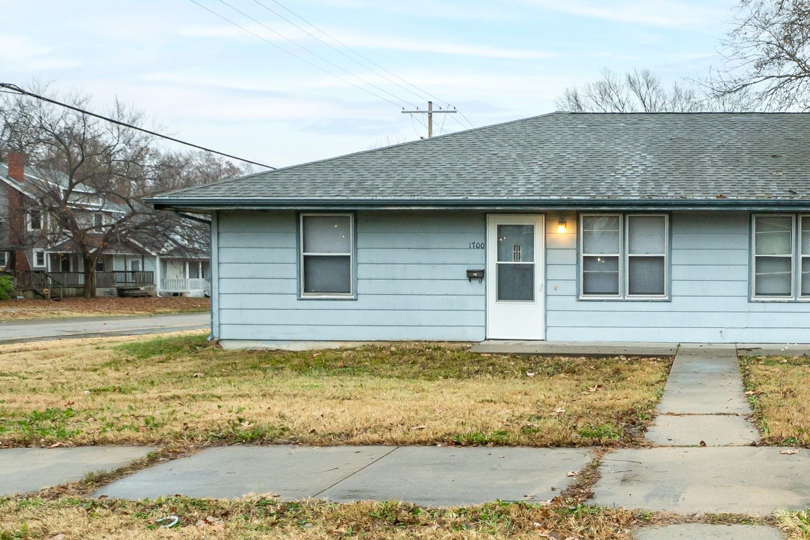 Topeka Apartment: 1700 SW Central Park