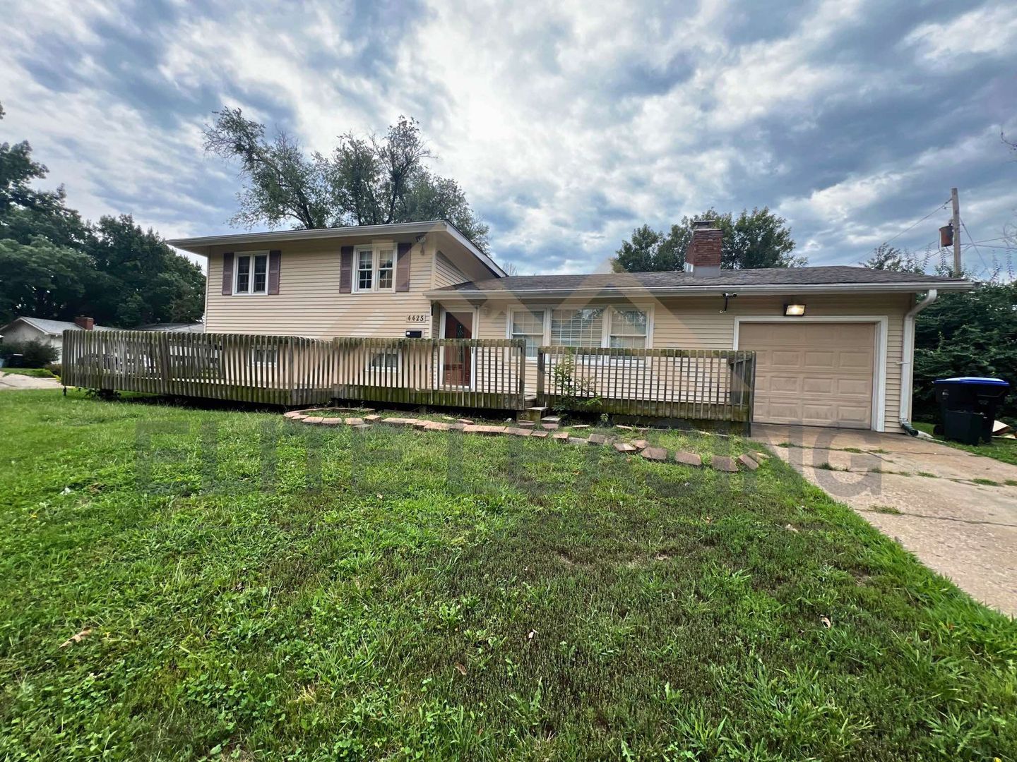 Topeka House: 4425 SW 27th Terr