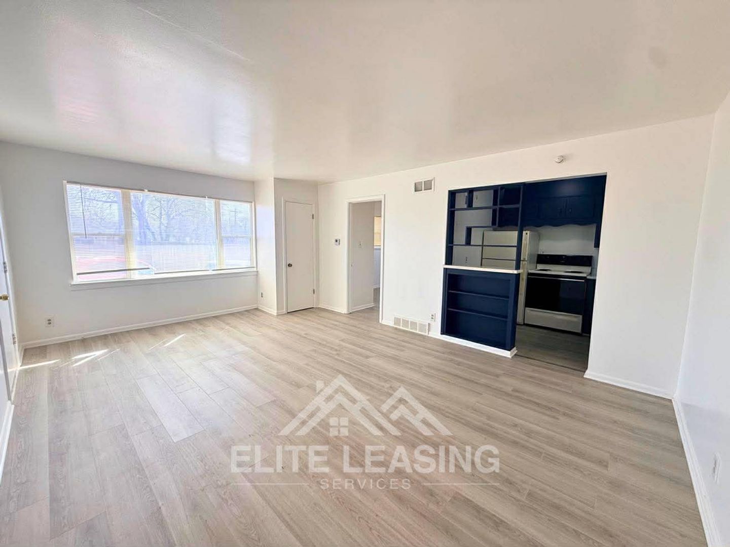 Topeka Apartment: 1170 SW Woodhull