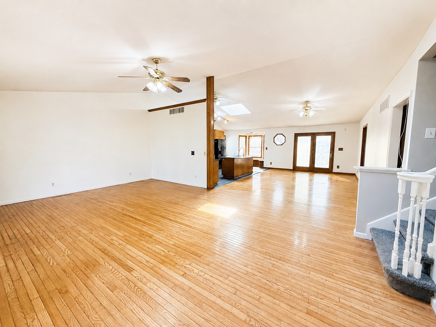 6239 SW Wanamaker 4 of 12