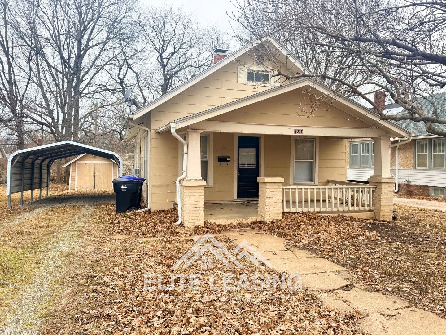 Topeka House: 1217 SW Randolph