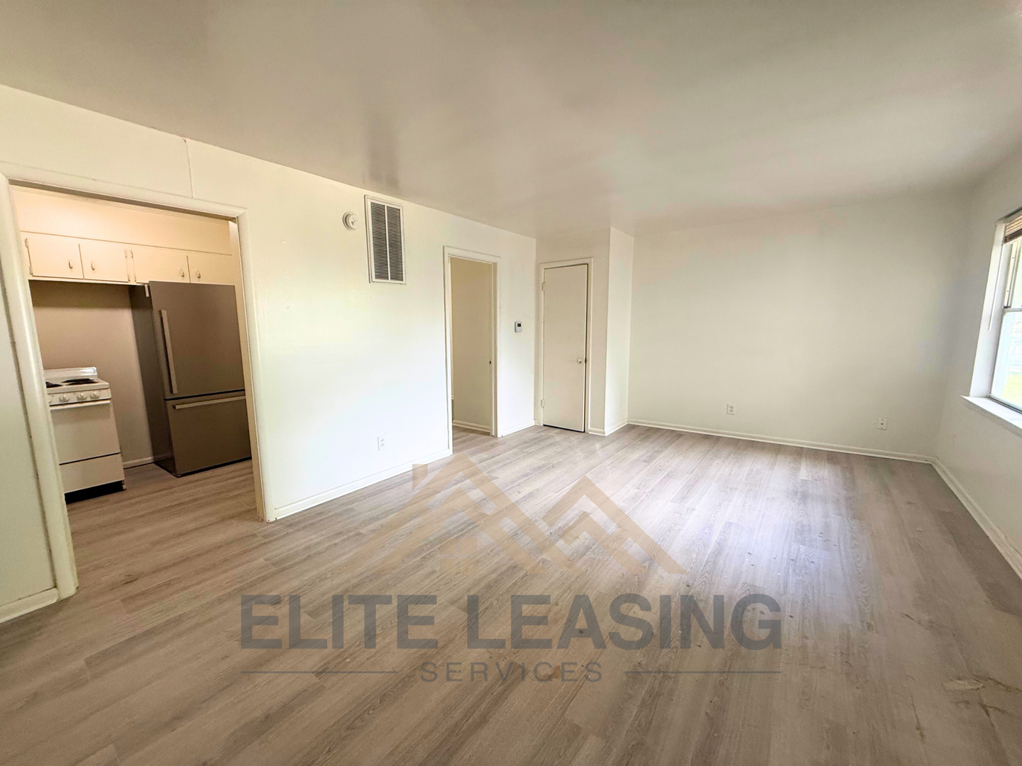 Topeka Apartment: 1175 SW Woodhull St.