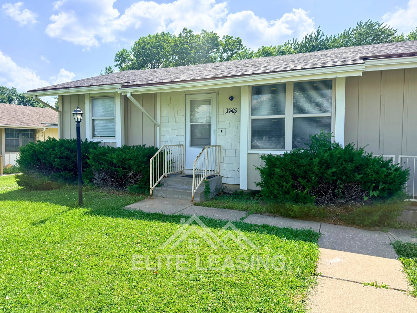 Topeka House: 2745 SW Arrowhead Rd.