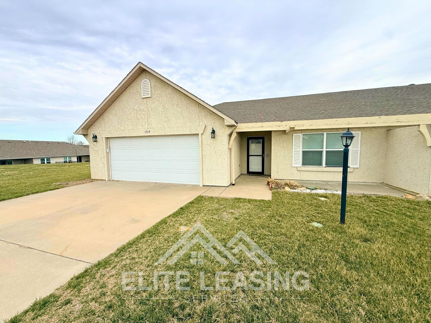 Topeka House: 4334 NW 53rd Terr