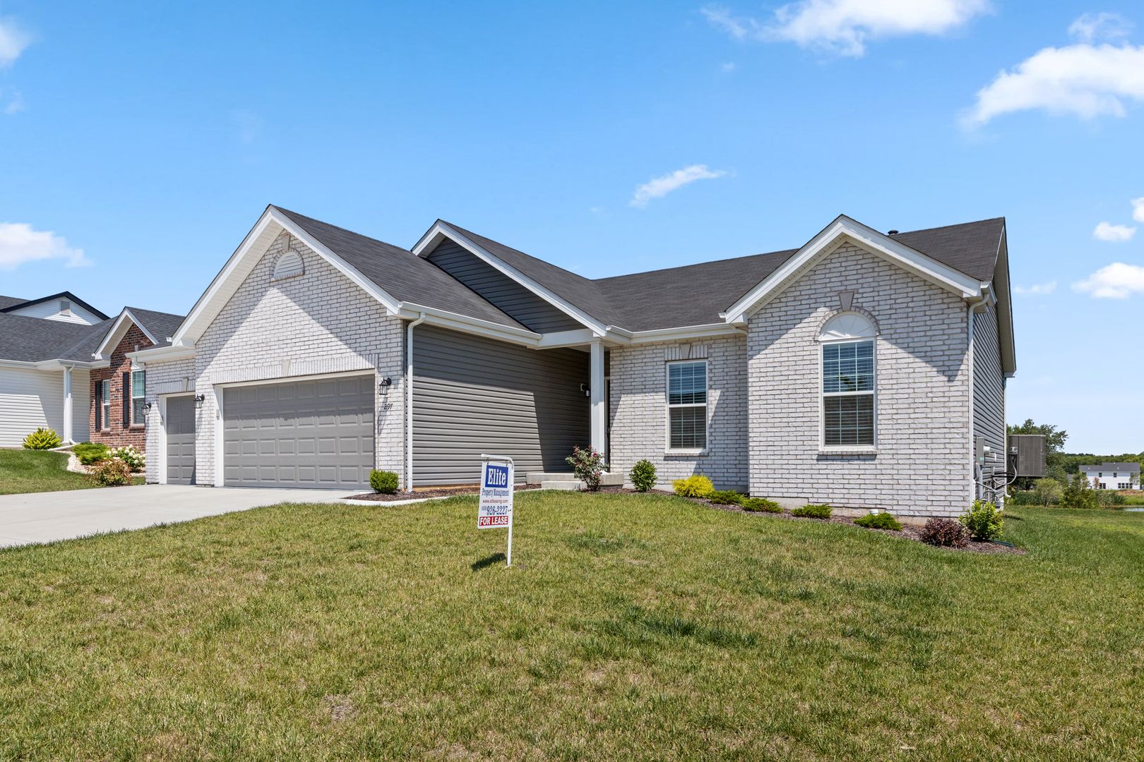 Lake St. Louis House: 297 Osprey Ct.