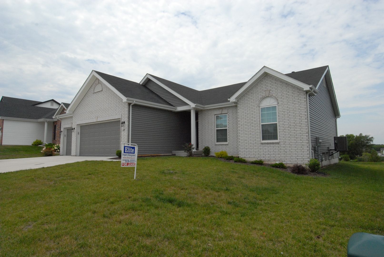 Lake St. Louis House: 297 Osprey Ct.