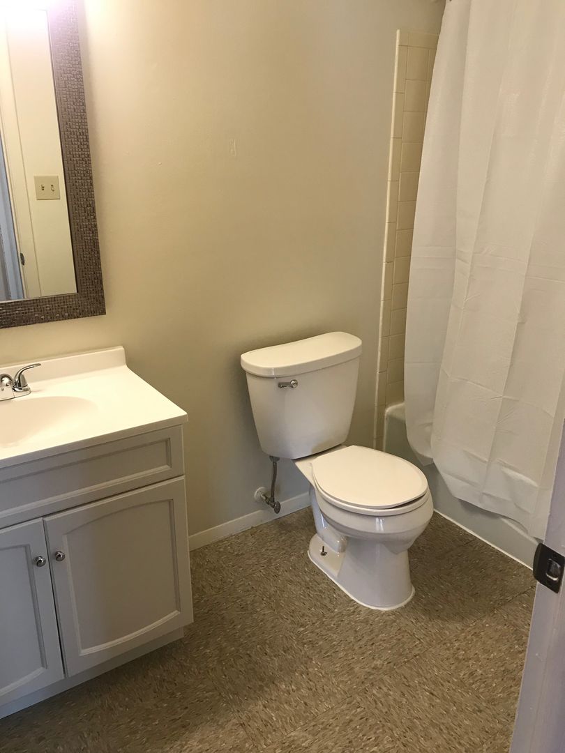 Schererville Apartment: 2060 Meadow Lane