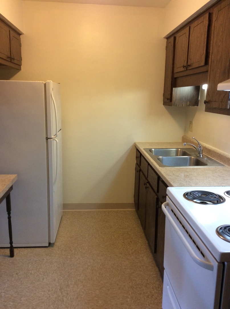 Schererville Apartment: 2055 Meadow Lane