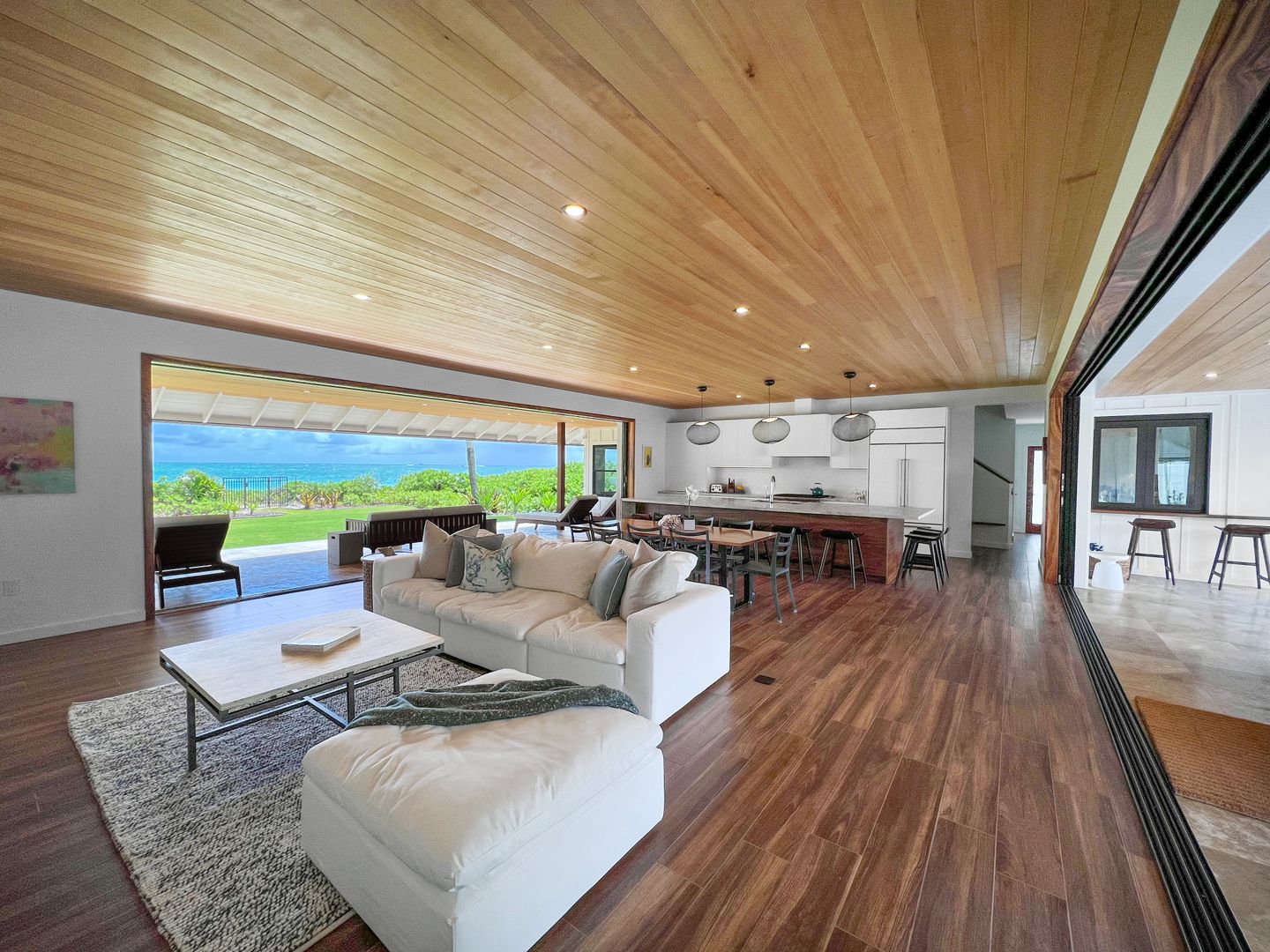 Kailua House: 21 Kalaka Place
