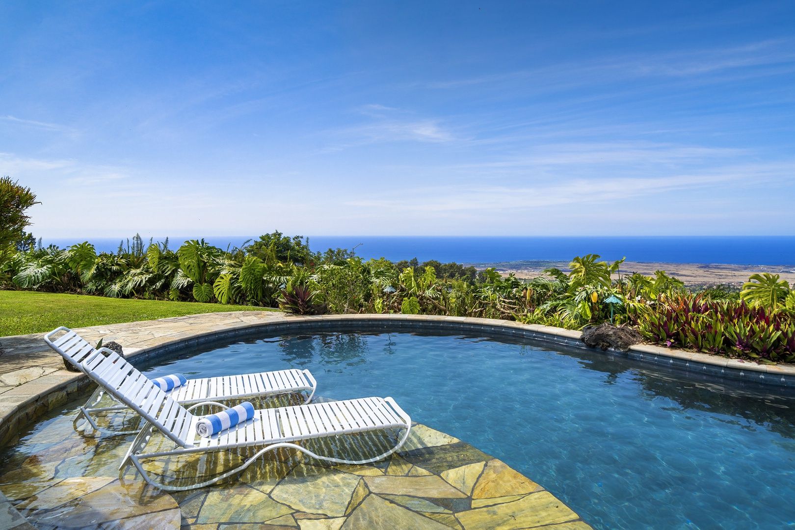 Kailua Kona House: 73-1451 Kukuna Street