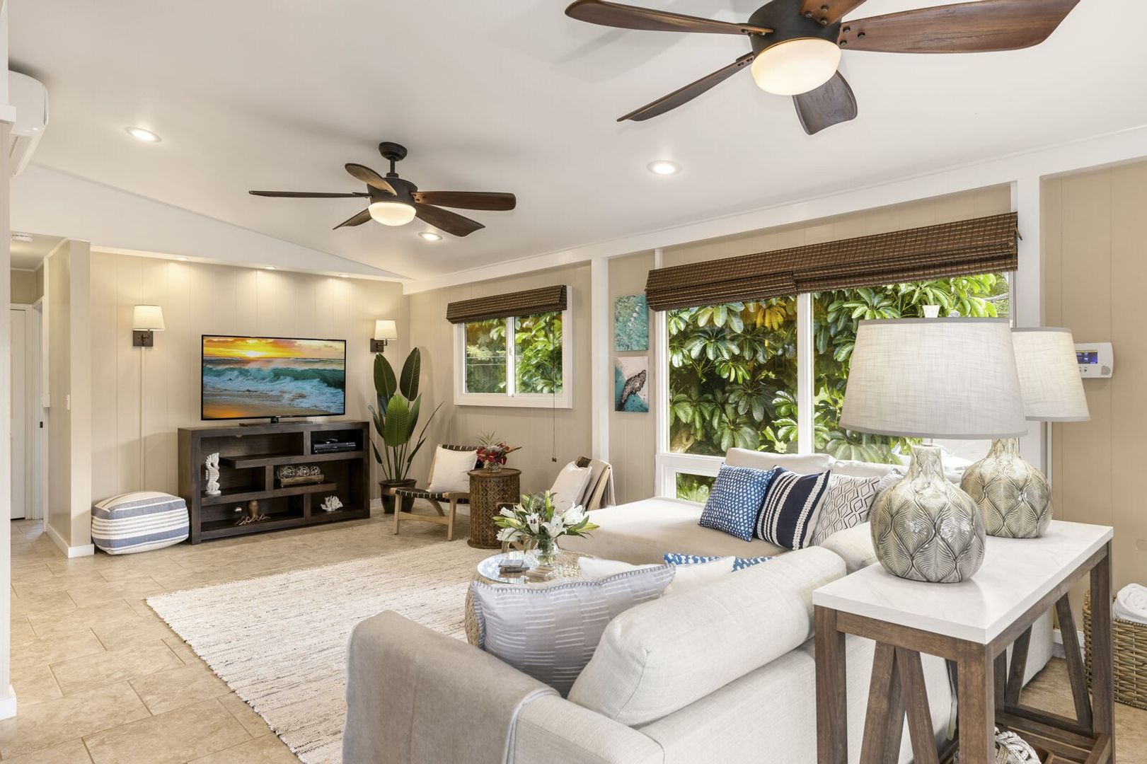 Newly Remodeled Ocean-View Home With A/C, Steps From Pipeline: Ehukai Beach Hale