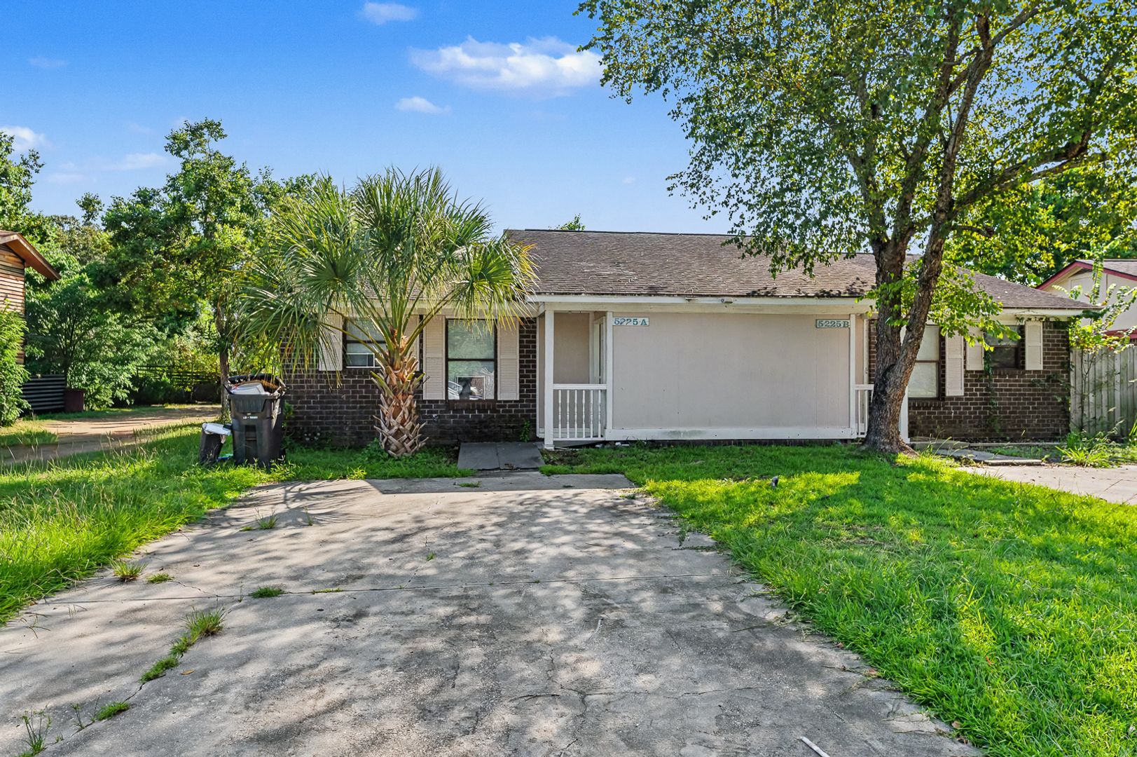 North Charleston Apartment: 5225 Marseilles Dr.