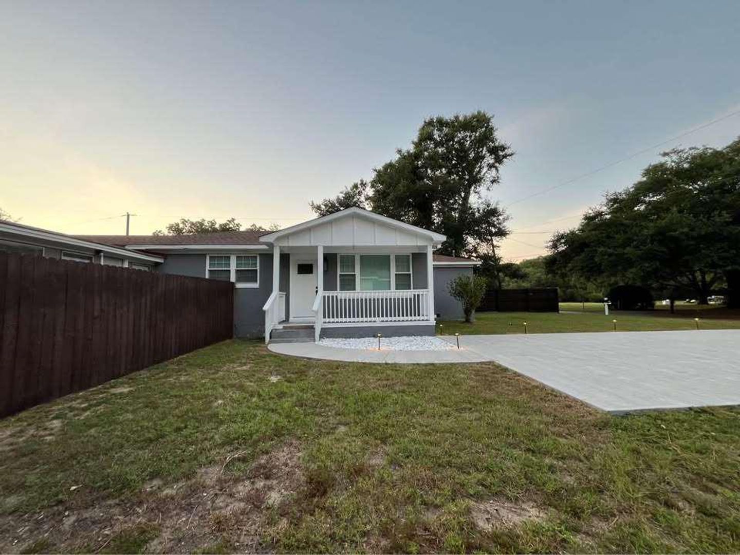 Charleston Apartment: 2143 Shrimp St  Charleston