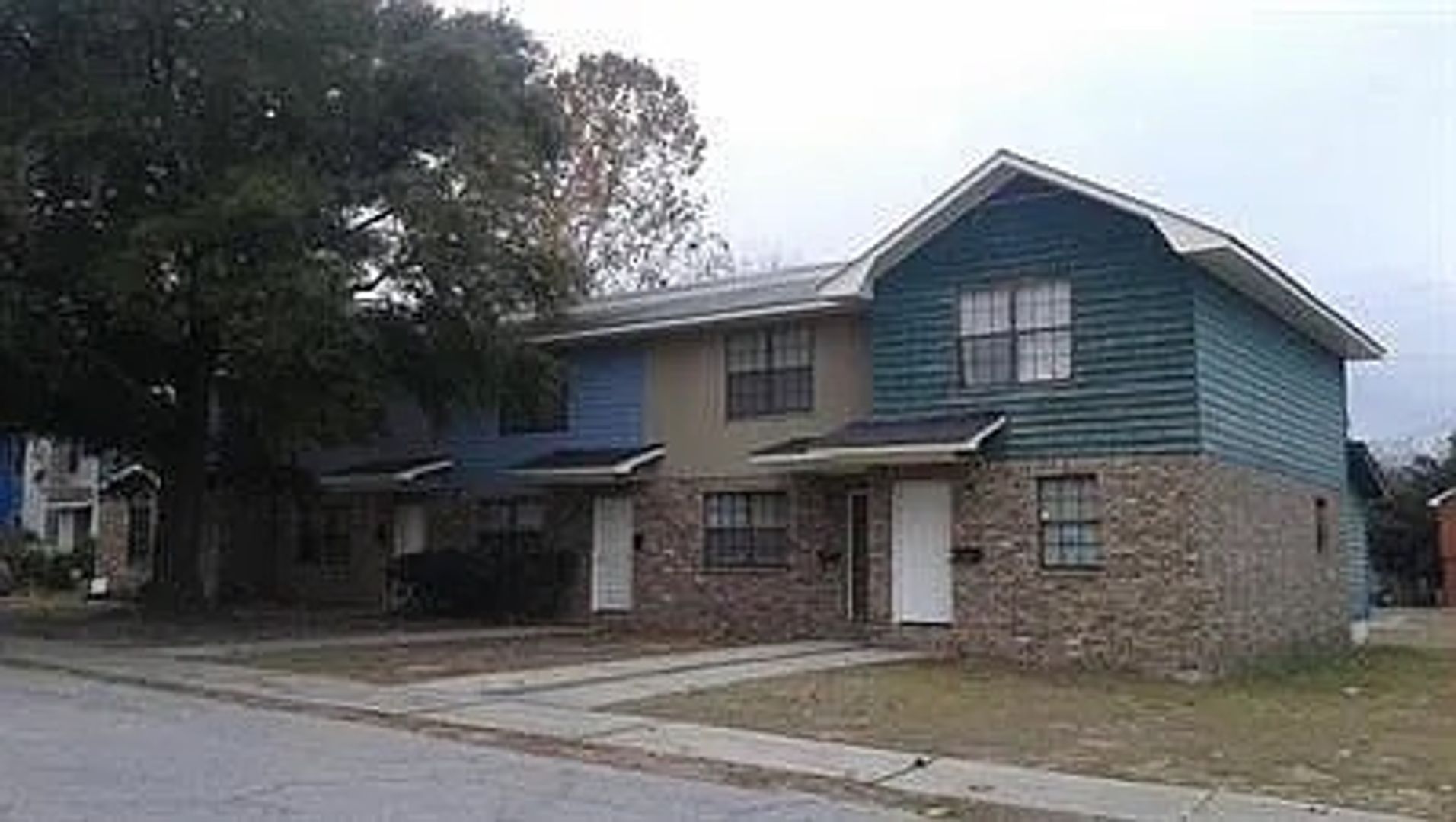 North Charleston Apartment: Chateau and Jenkins Ave