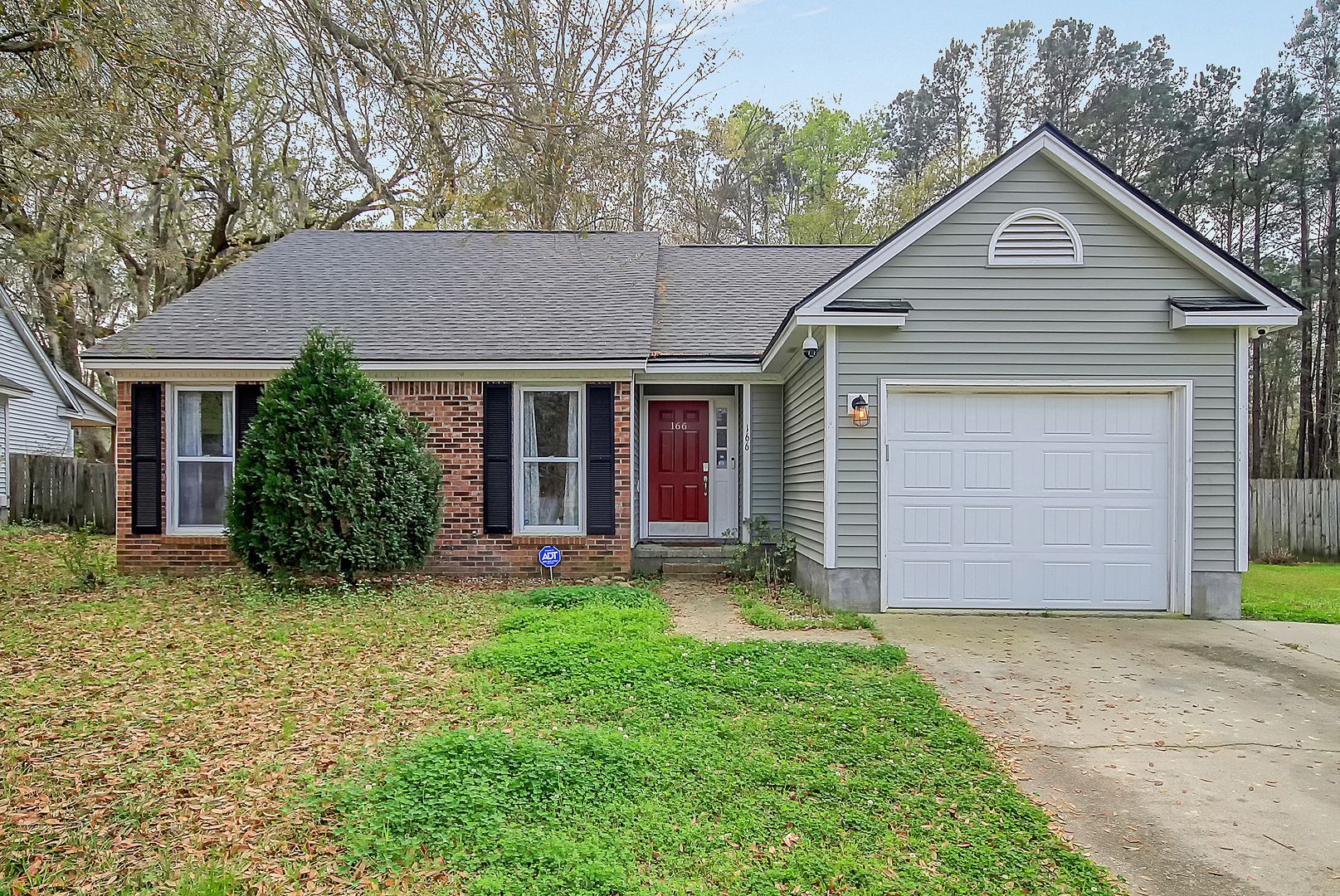 Goose Creek House: 166 Commons Way