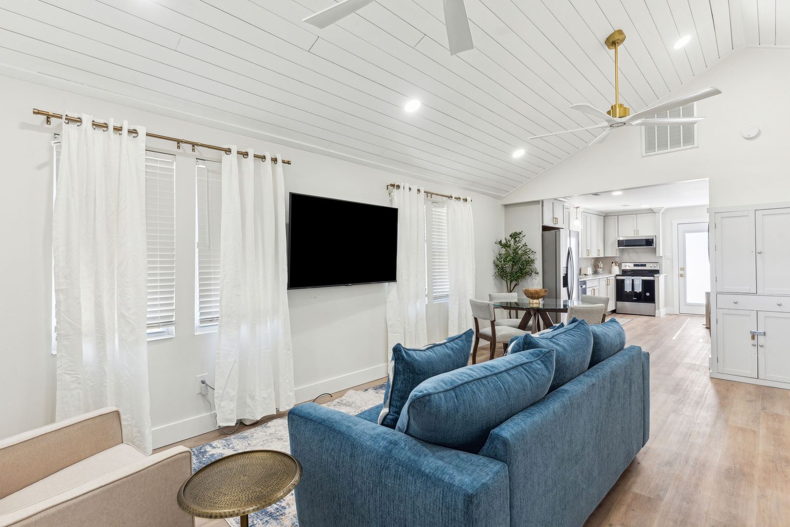 Edisto Island House: 944 South Carolina 174