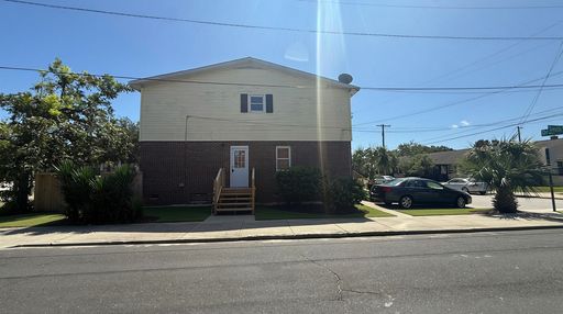 4BR/2BA Townhouse on Charleston's Peninsula | 1,200 sq ft | Pets Welcome – photo 1