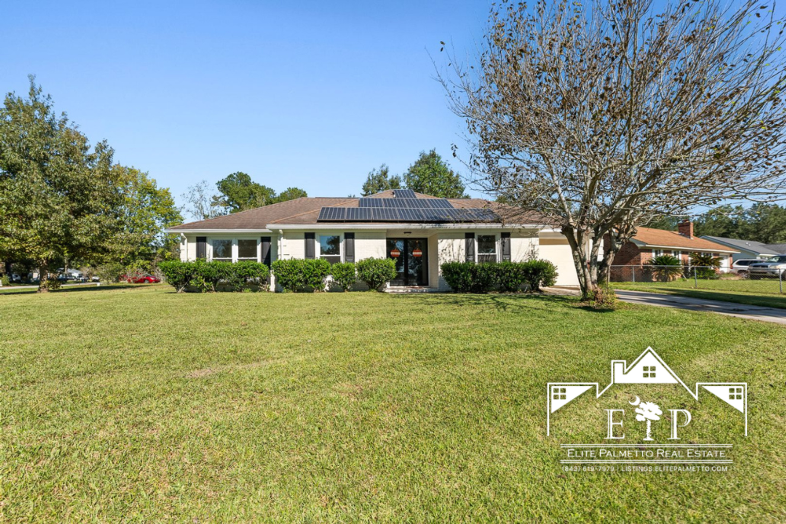 Moncks Corner House: 1101 Stuart Drive, Moncks Corner SC 29461
