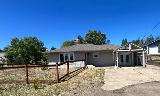 Charming Rural Retreat with Shop, Detached Office & Fenced Yard – Just Minutes from Town! – photo 1