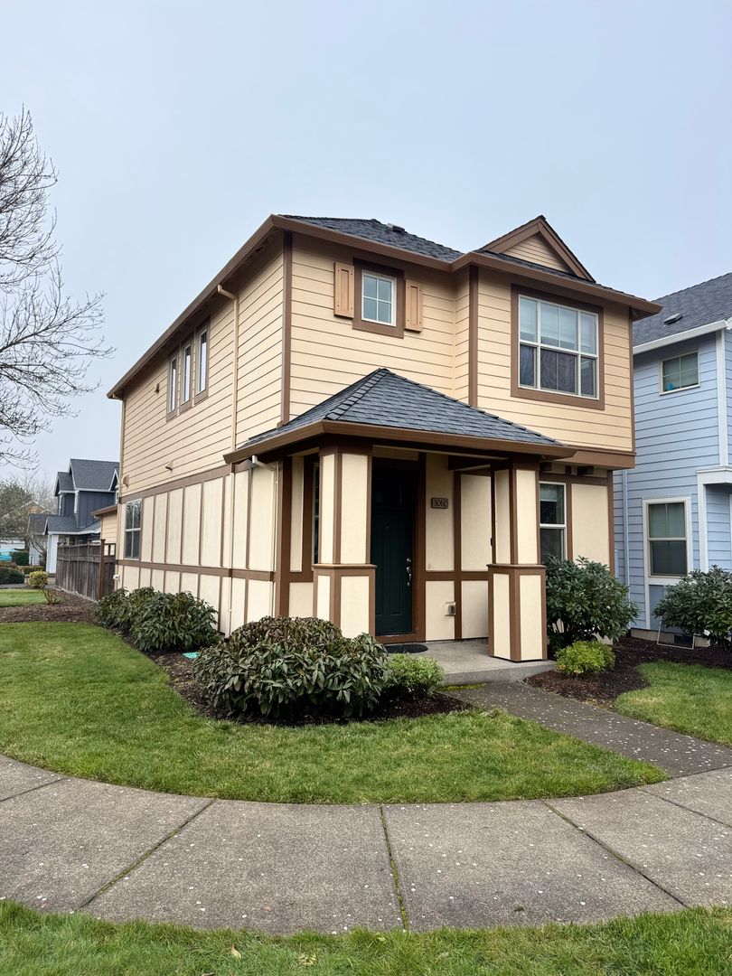 Corvallis House: 3060 SE Everglade St