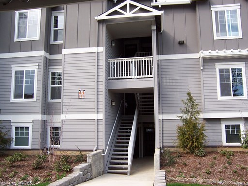 Available Now: 1 bedroom Condo in Grand Oaks – photo 1