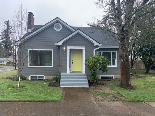 Move-In Ready: Beautifully Remodeled 4 Bedroom, 2 Bathroom Home in Northwest Corvallis – photo 1
