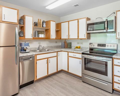 West Ames Unit - Available 9/1/26! – photo 1