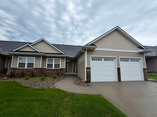 Beautiful Ranch-Style Townhome in North Ames – photo 1