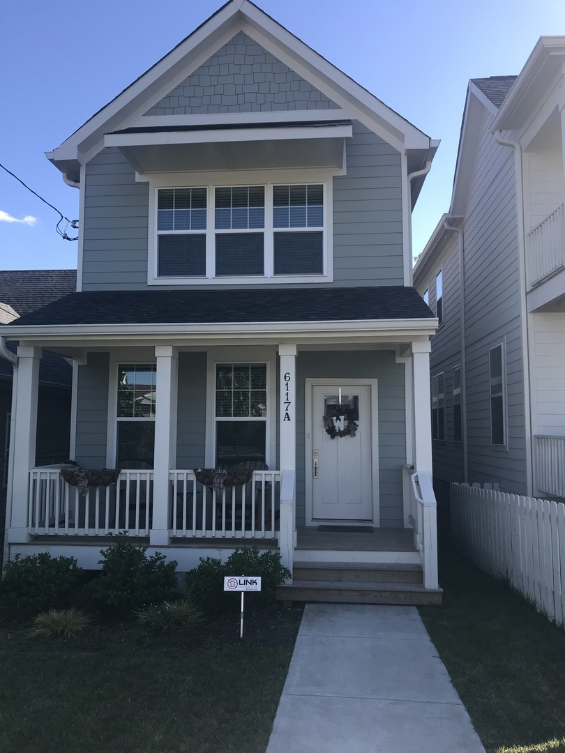 Nashville House: 6117A California Ave