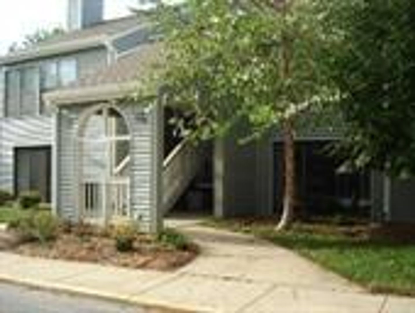 Overland Park House: 8739 West 106th Terrace