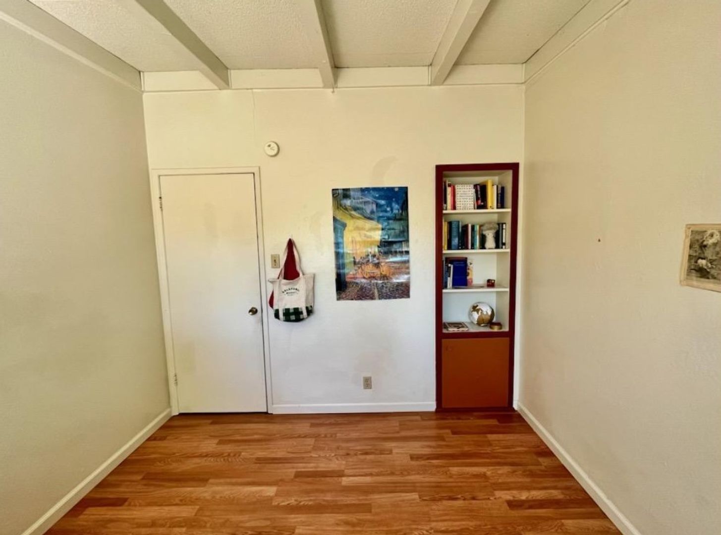 Davis Apartment: 515 East 8th Street