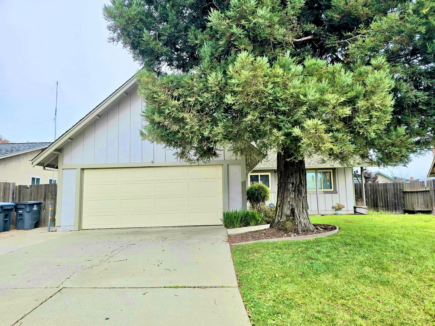 Suisun House: 505 Acapulco Court