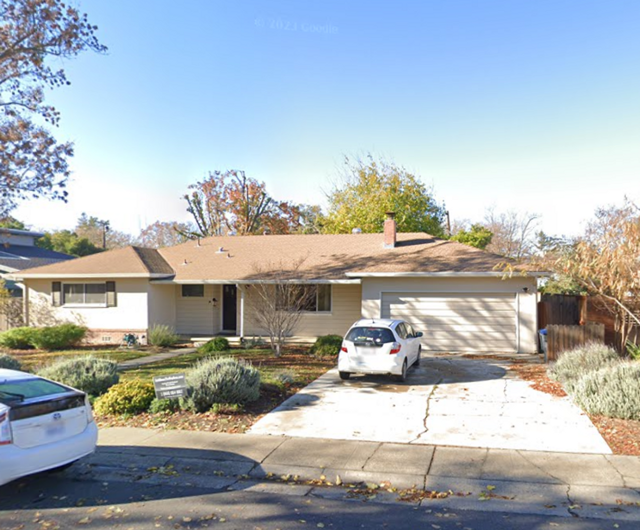 Davis House: 821 A st