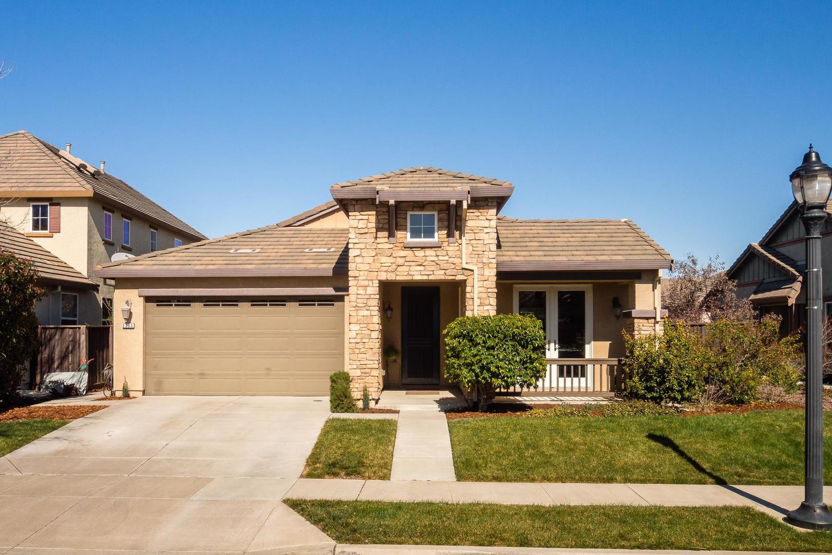 Woodland House: 2383 Mack Place