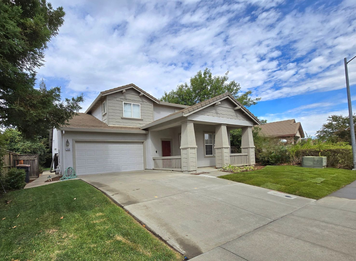 Davis House: 2509 Sloan Street