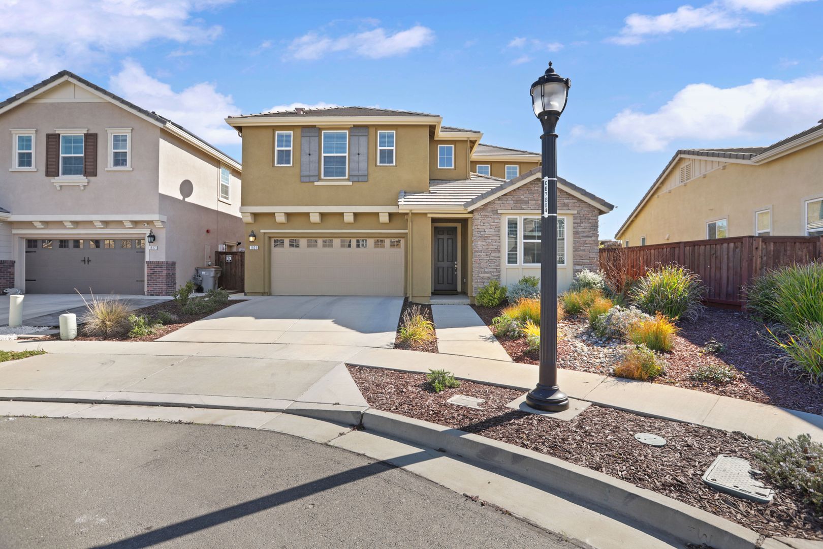 Woodland House: 1921 Earl Ct