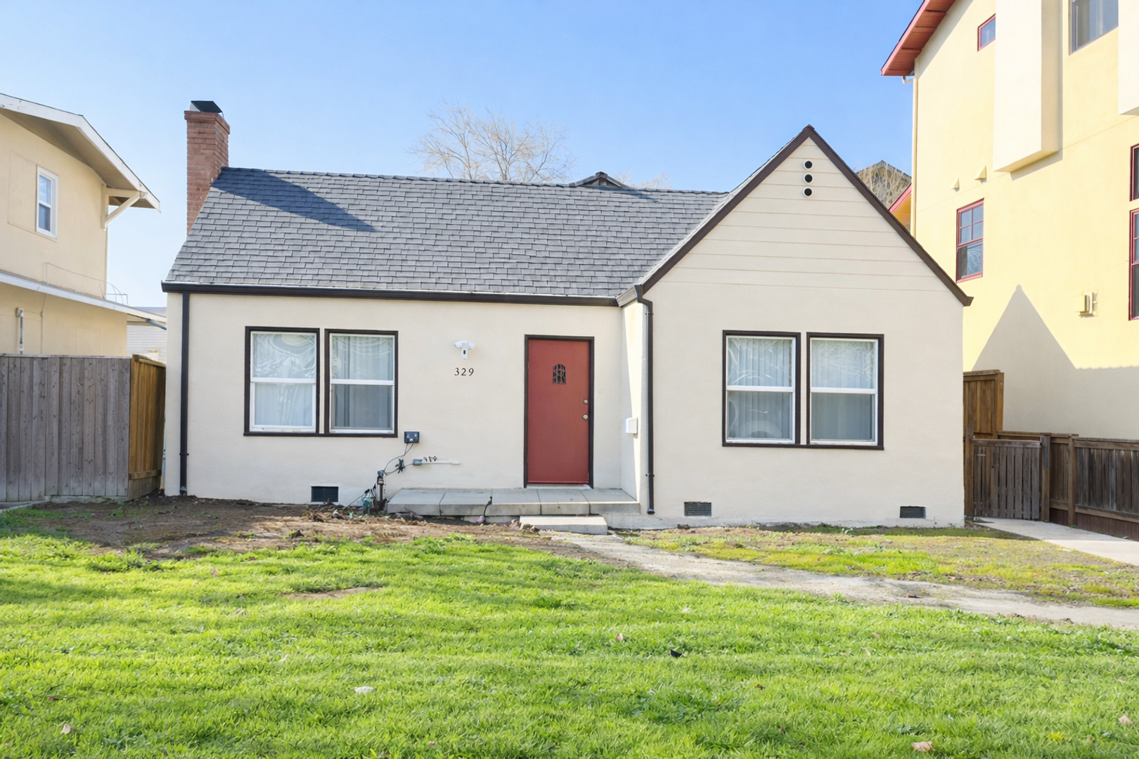 Davis House: 329 B St