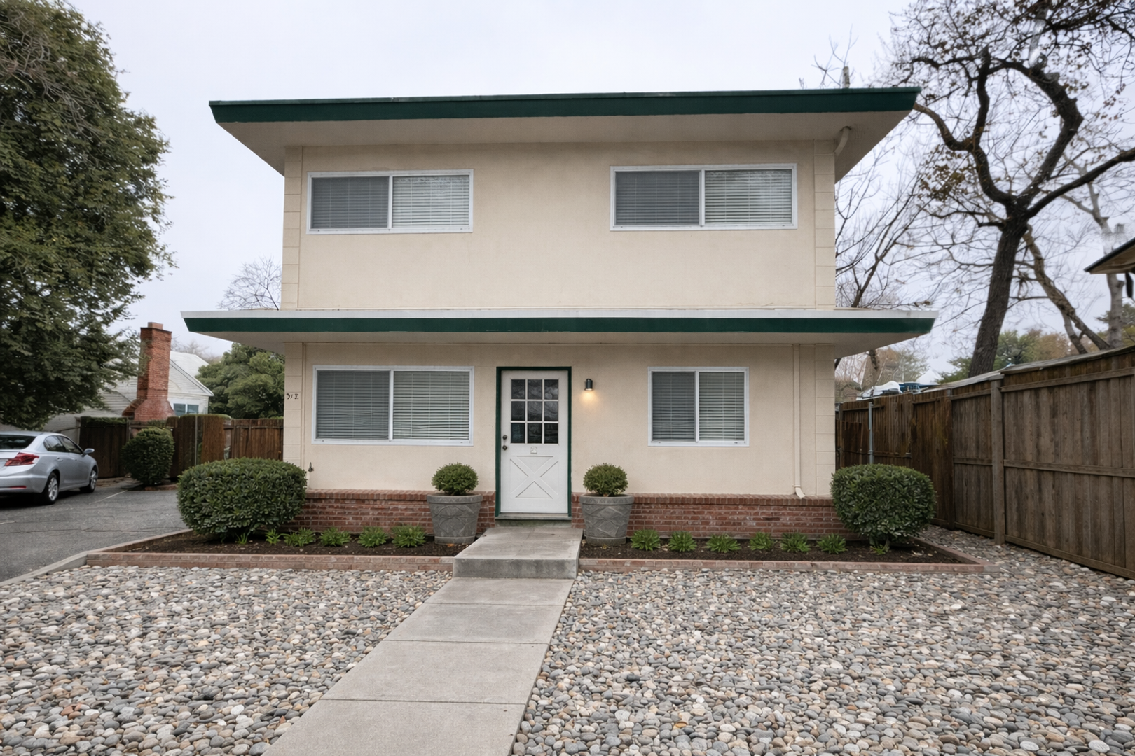 Davis Apartment: 312 University Ave