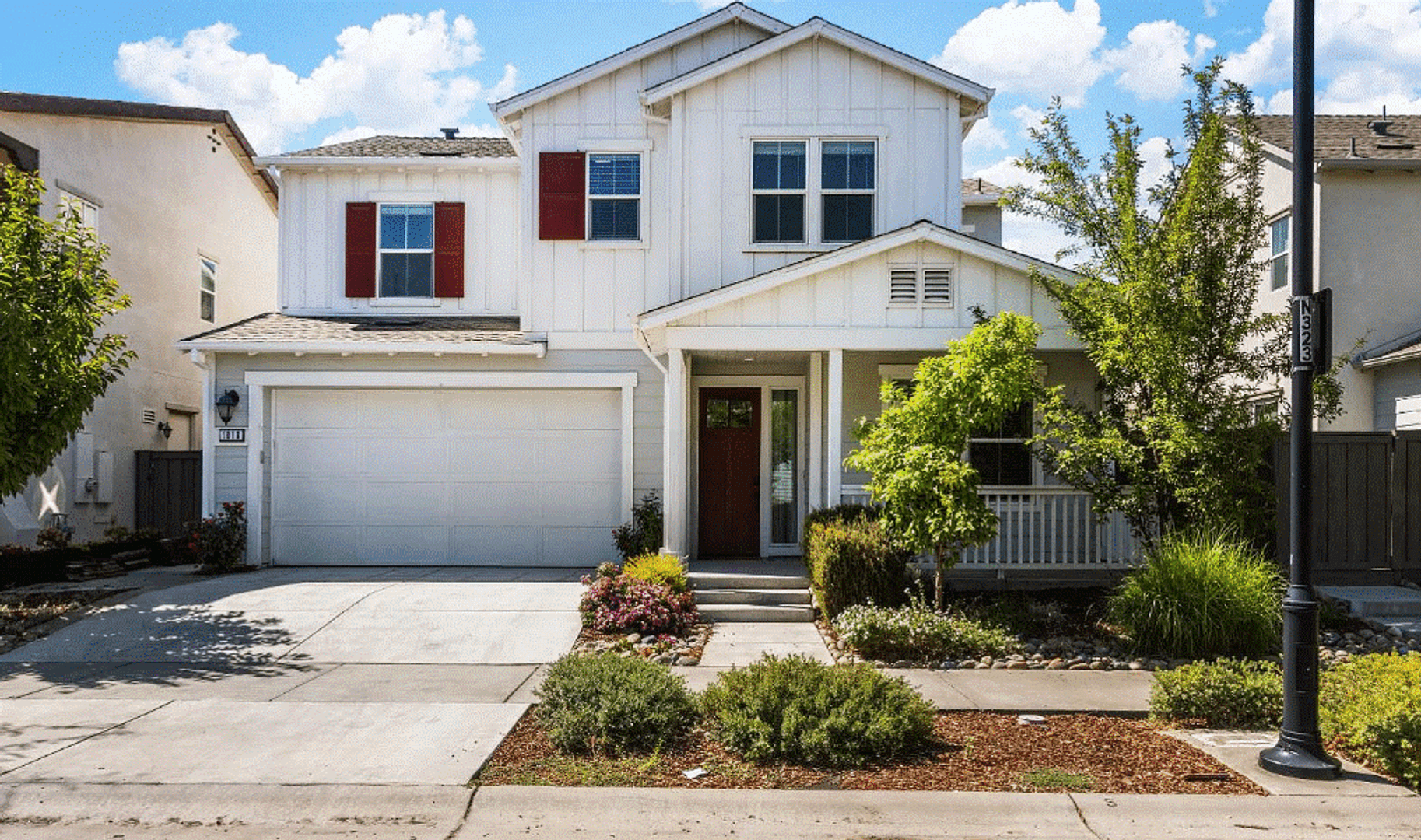 Davis House: 1010 Forbes Lane