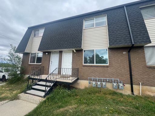 Great Pleasant Grove 2 Bedroom 1.5 bathroom Townhome – photo 1