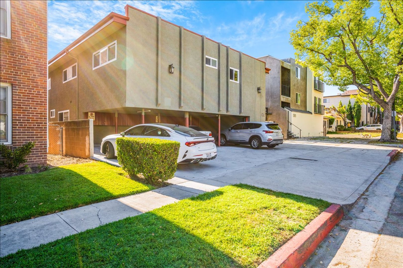 Glendale Apartment: 135 S. Belmont Street