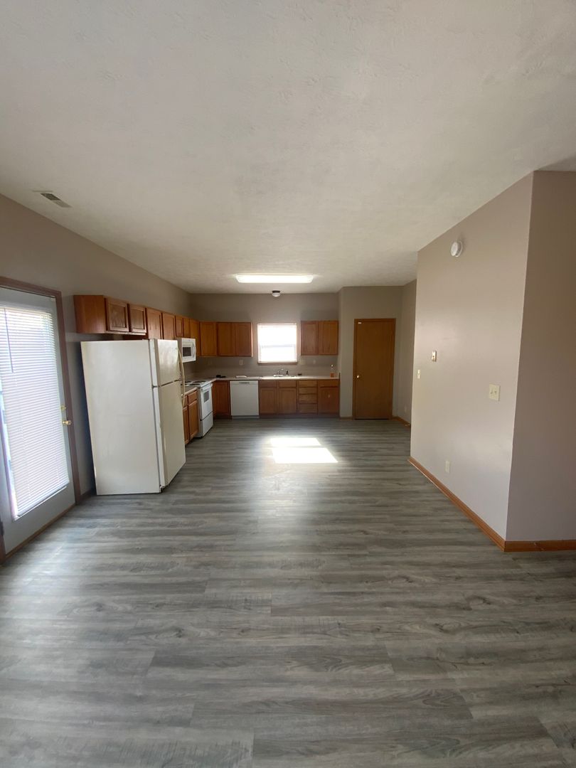 West Lafayette Multiplex: 2383 Edison Dr