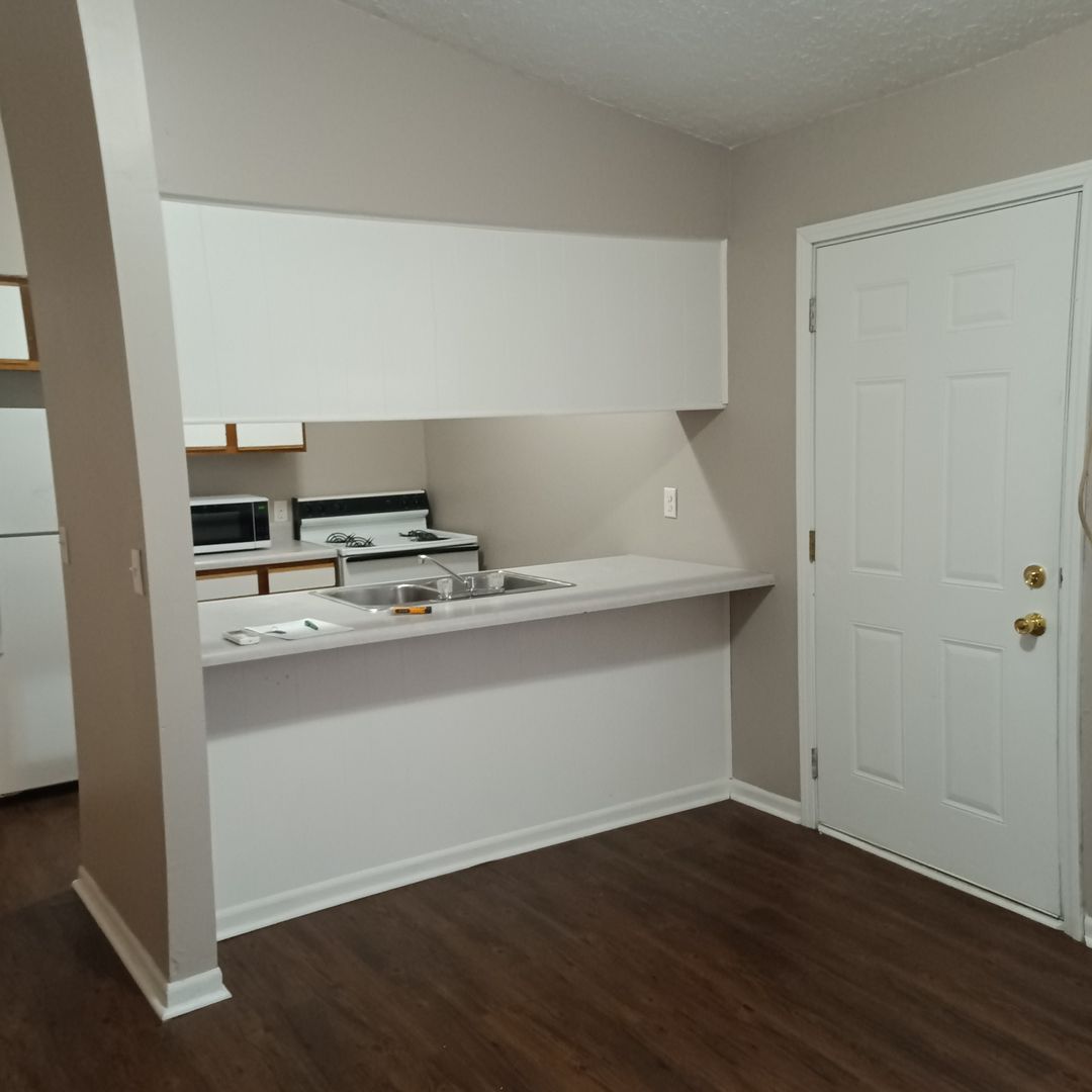 Lafayette Apartment: Teal Rd