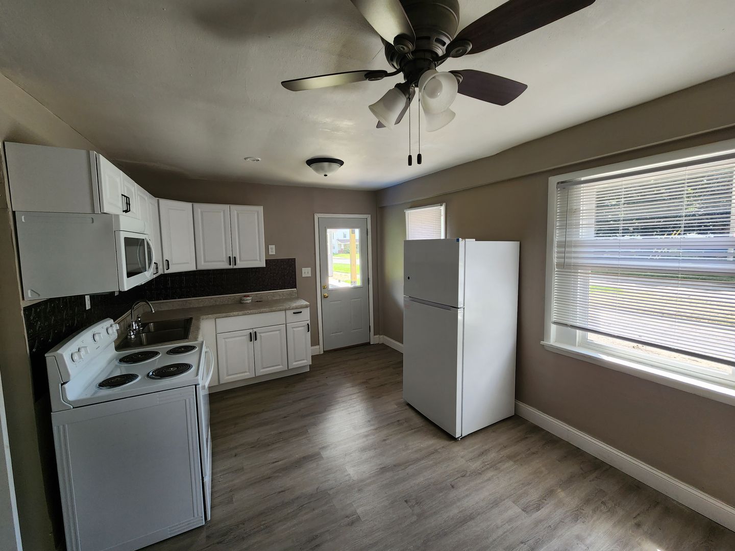 Lafayette Apartment: 534 Park Ave