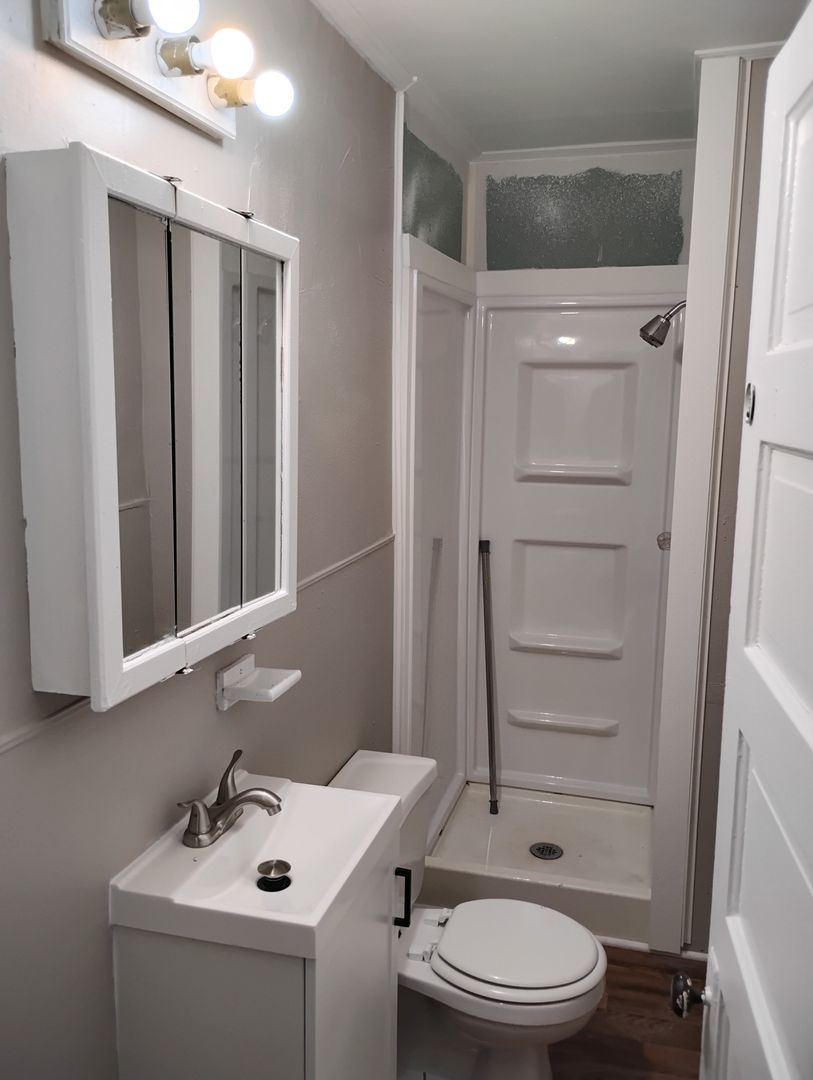 Lafayette Apartment: 717 Cincinnati St