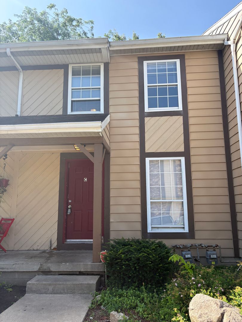 Lafayette Apartment: 50 Ironwood Court