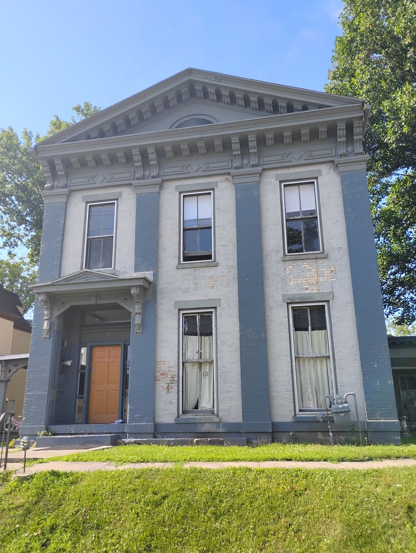 Lafayette Apartment: 727/729/731 Brown St